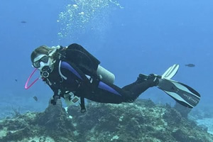 Mia DaPonte master scuba diver