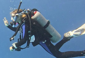 mia daponte cozumel scuba diver