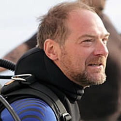 shark week les stroud