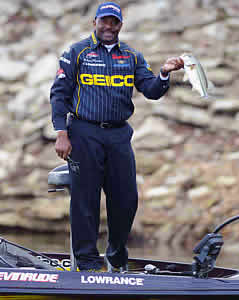 robert pearson bass fish geico